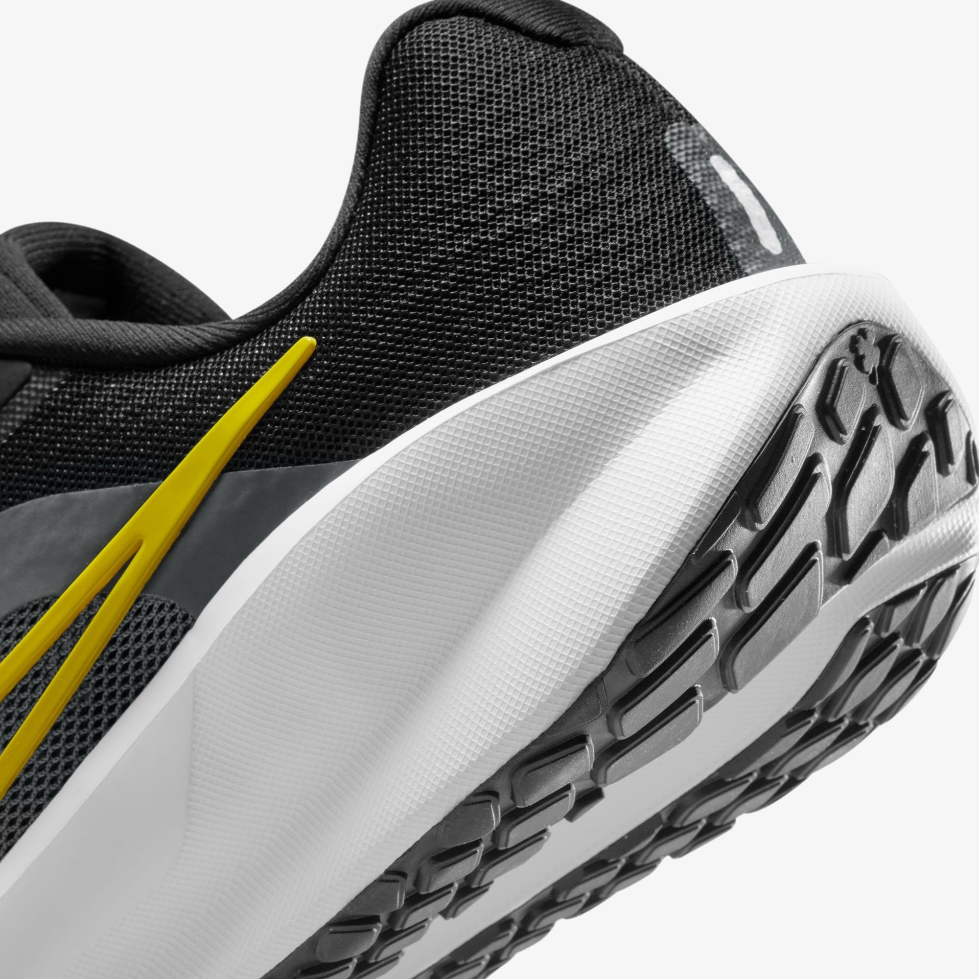 Nike Downshifter 13 Erkek Siyah Koşu Ayakkabısı