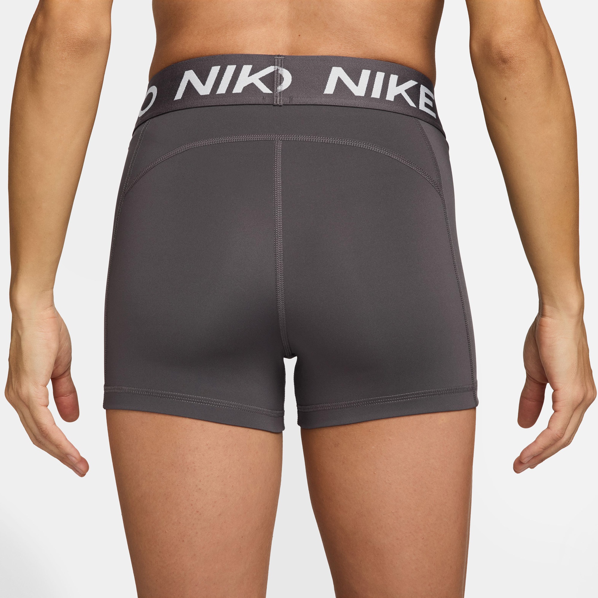 Nike Pro 365 8 cm Kadın Gri Şort