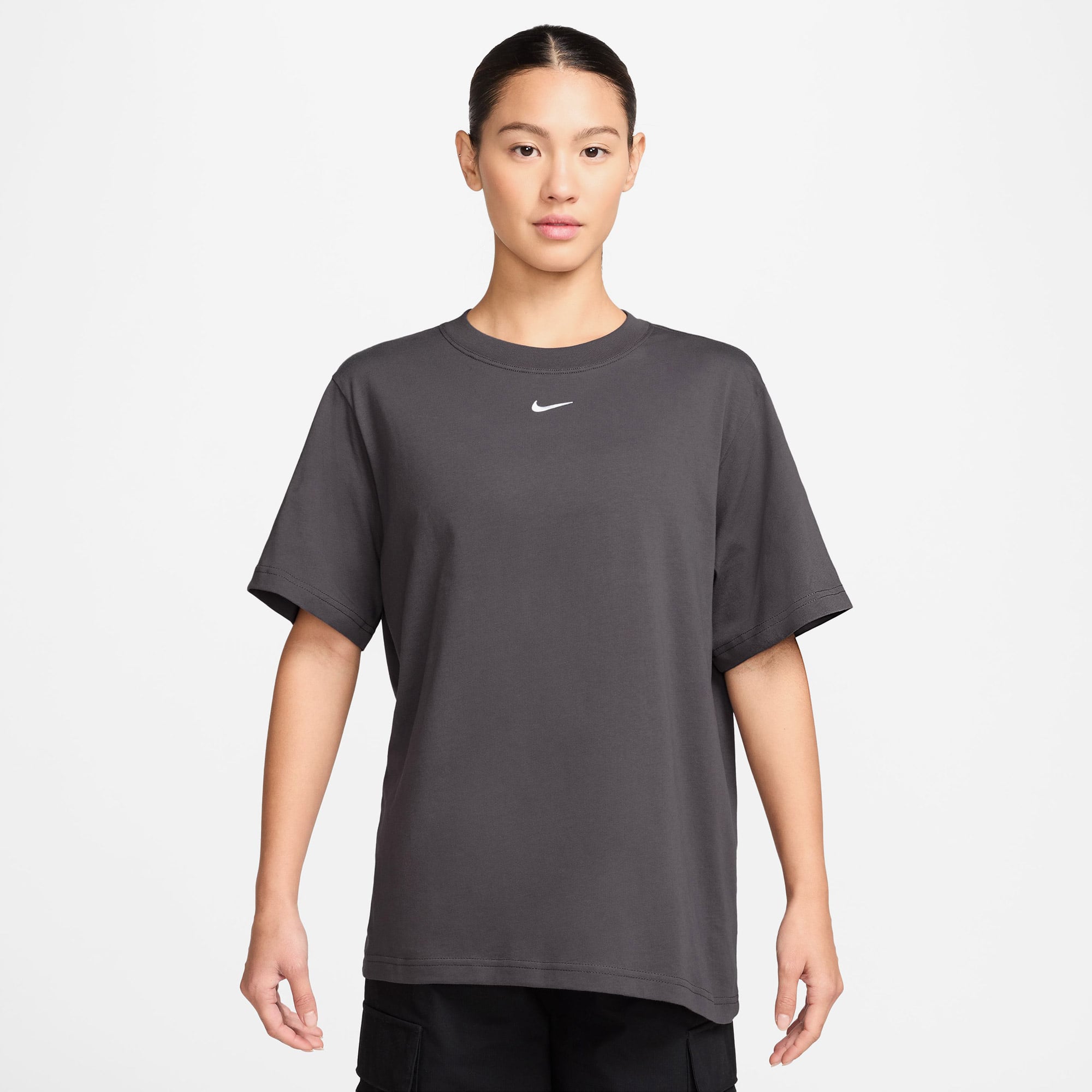  Nike Sportswear Essential Kadın Gri T-Shirt
