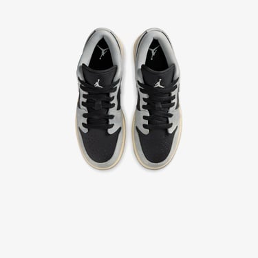  Jordan Air 1 Low SE Genç Çocuk Gri Spor Ayakkabı