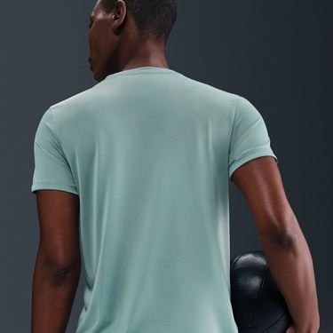  Nike Dri-Fit Kadın Yeşil T-Shirt