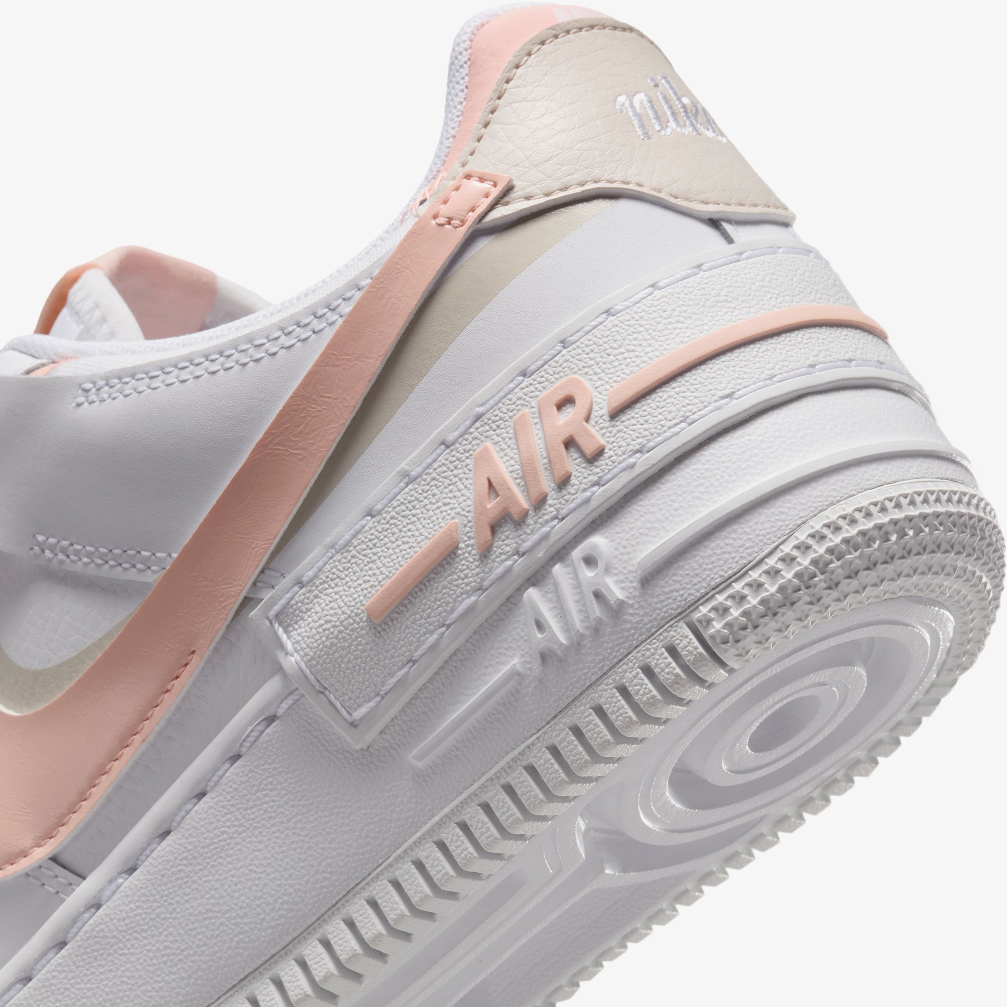 Nike Air Force 1 Shadow Kadın Beyaz Spor Ayakkabı