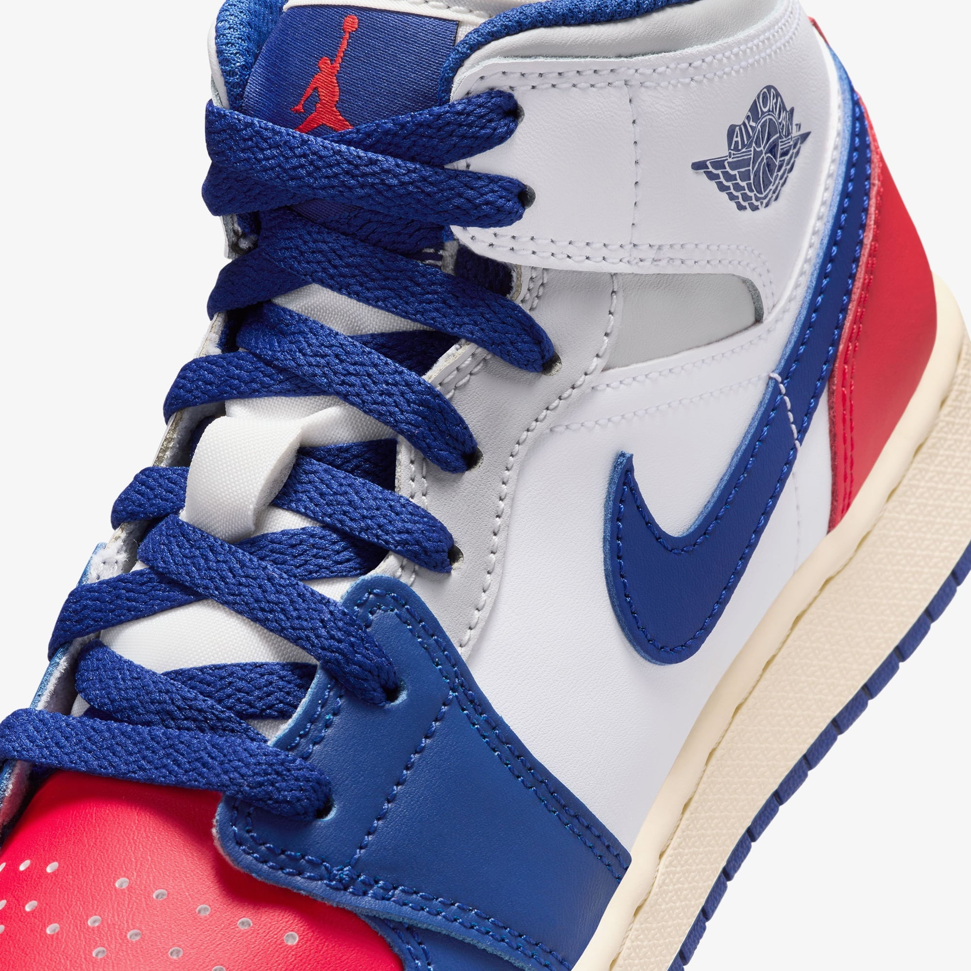 Jordan Air 1 Mid Beyaz Spor Ayakkabı