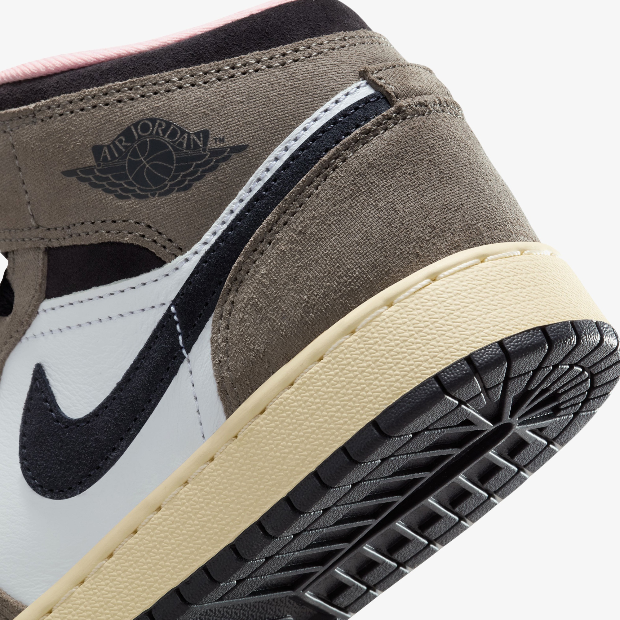 Jordan Air 1 Mid SE Genç Çocuk Beyaz Spor Ayakkabı