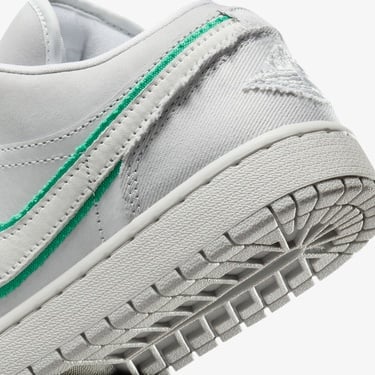  Jordan Air 1 Low SE Kadın Gri Spor Ayakkabı