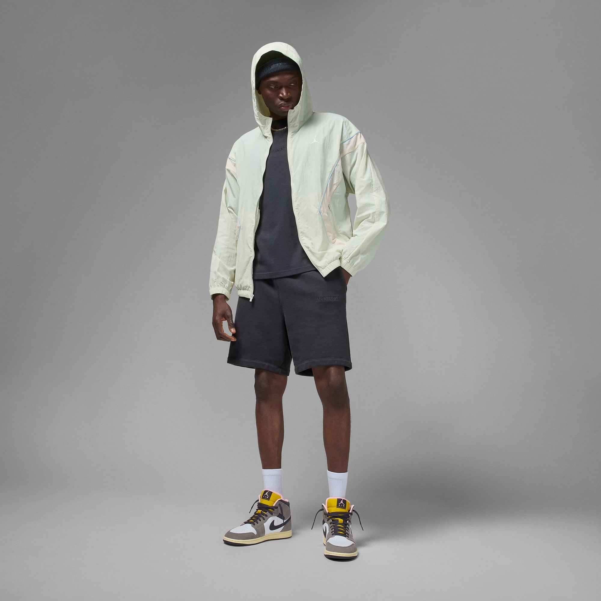 Jordan Air 1 Mid SE Erkek Beyaz Spor Ayakkabı