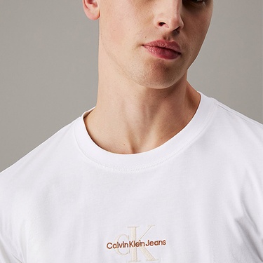  Calvin Klein Jeans Monologo Erkek Beyaz T-Shirt