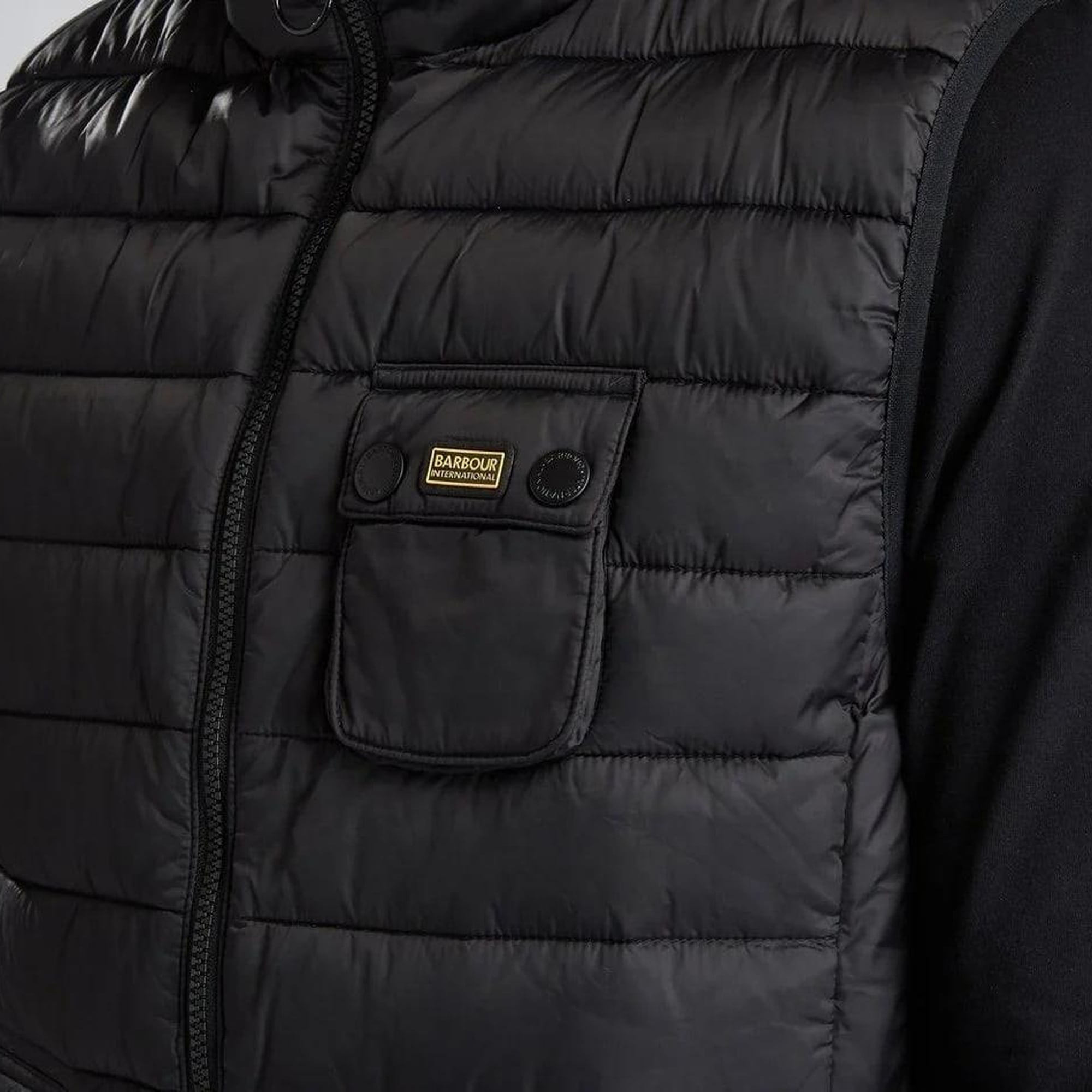 B.Int. Ousten Kapüşonlu Yelek