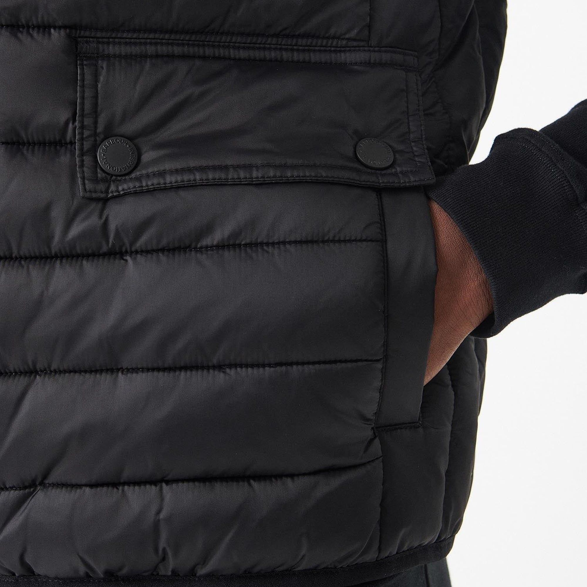 B.Int. Ousten Kapüşonlu Yelek