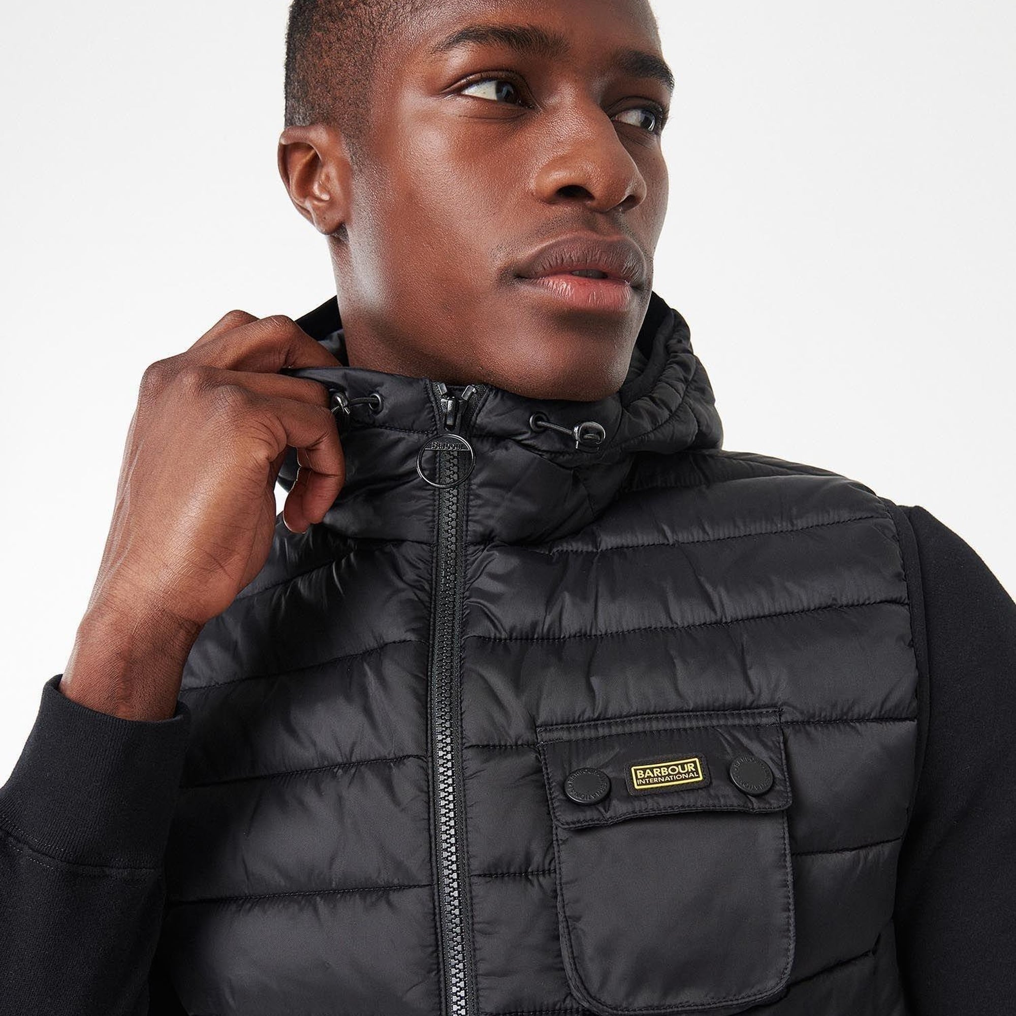 B.Int. Ousten Kapüşonlu Yelek