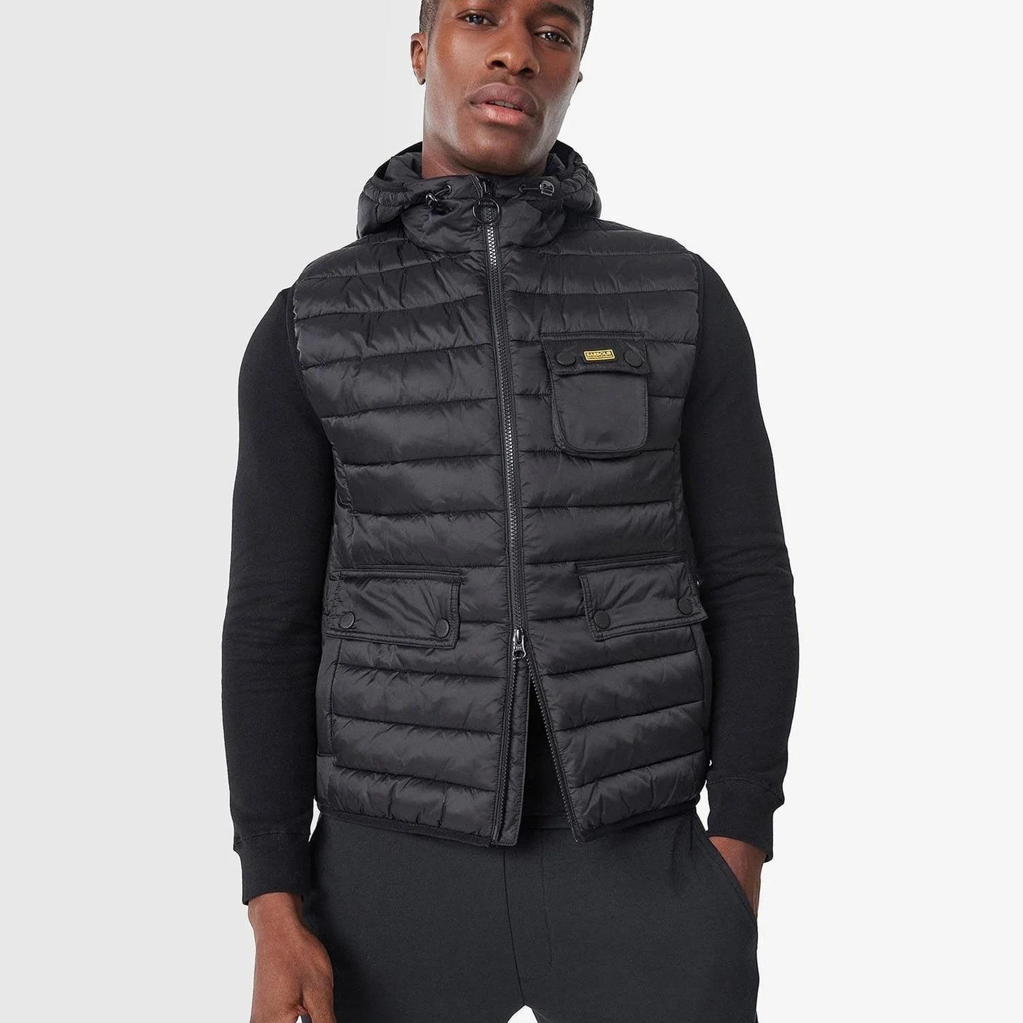 B.Int. Ousten Kapüşonlu Yelek