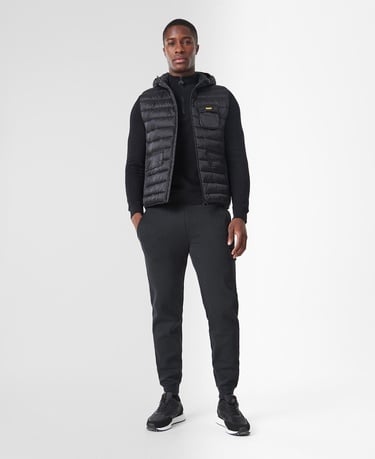  B.Int. Ousten Kapüşonlu Yelek