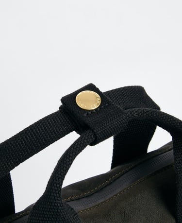  Barbour Field Yağlı Sırt Çantası