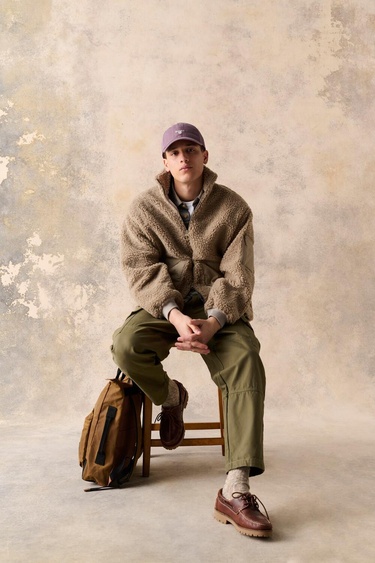  Barbour Field Yağlı Sırt Çantası