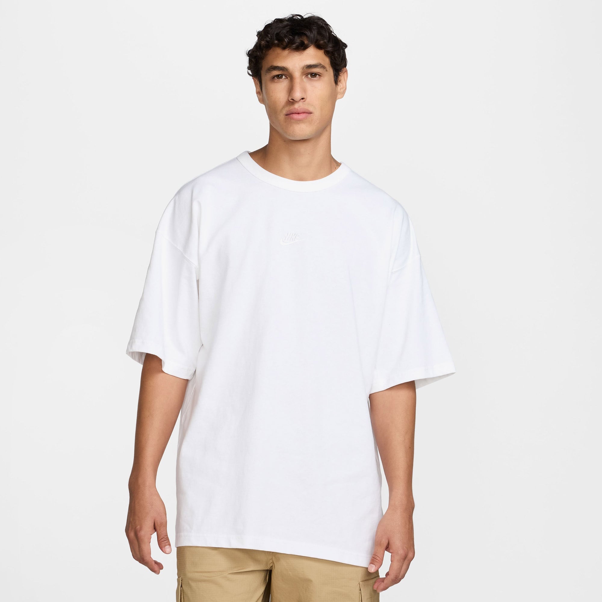 Nike Sportswear Premium Essentials Erkek Beyaz T-Shirt