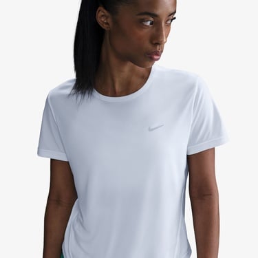  Nike Tempo Dri-Fit Kadın Beyaz T-Shirt