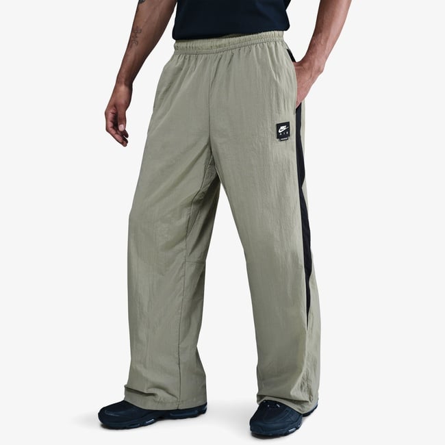  Nike Air Woven Erkek Yeşil Eşofman Altı