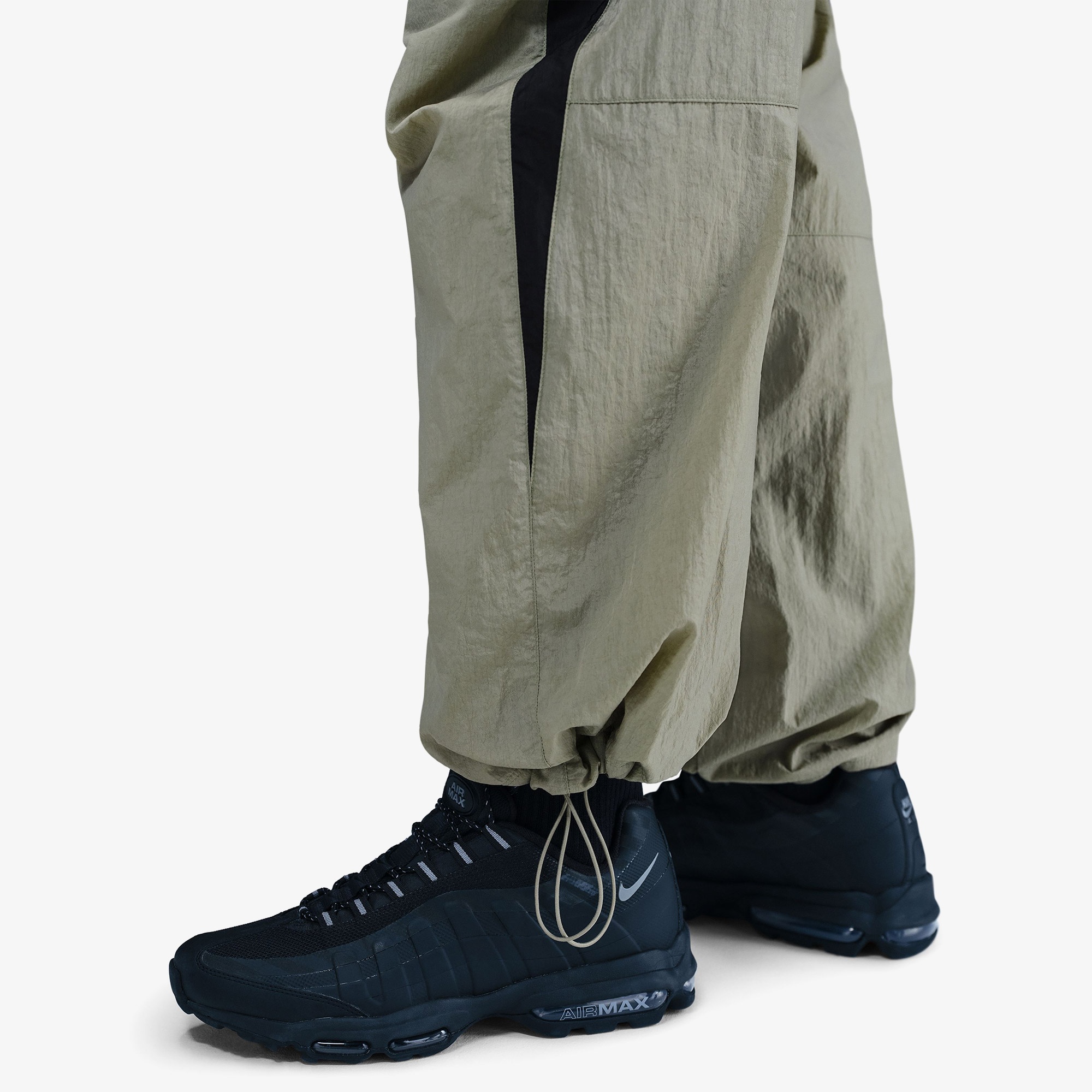 Nike Air Woven Erkek Yeşil Eşofman Altı