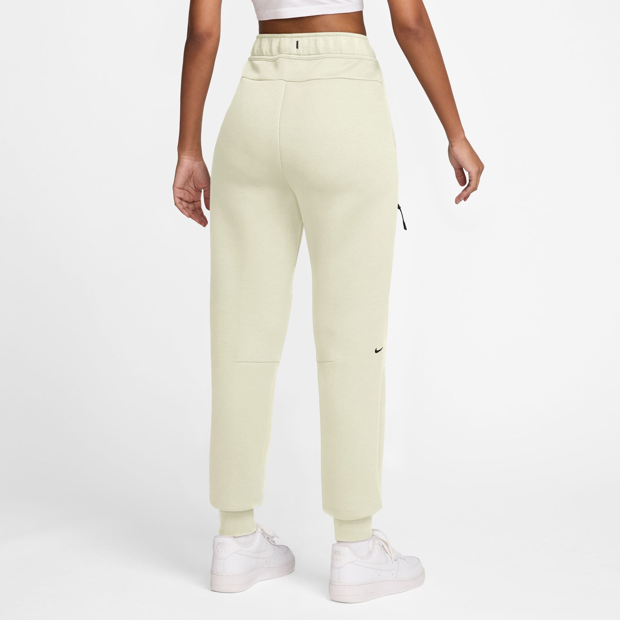 Nike Sportswear Tech Fleece Jogger Kadın Krem Rengi Eşofman Altı