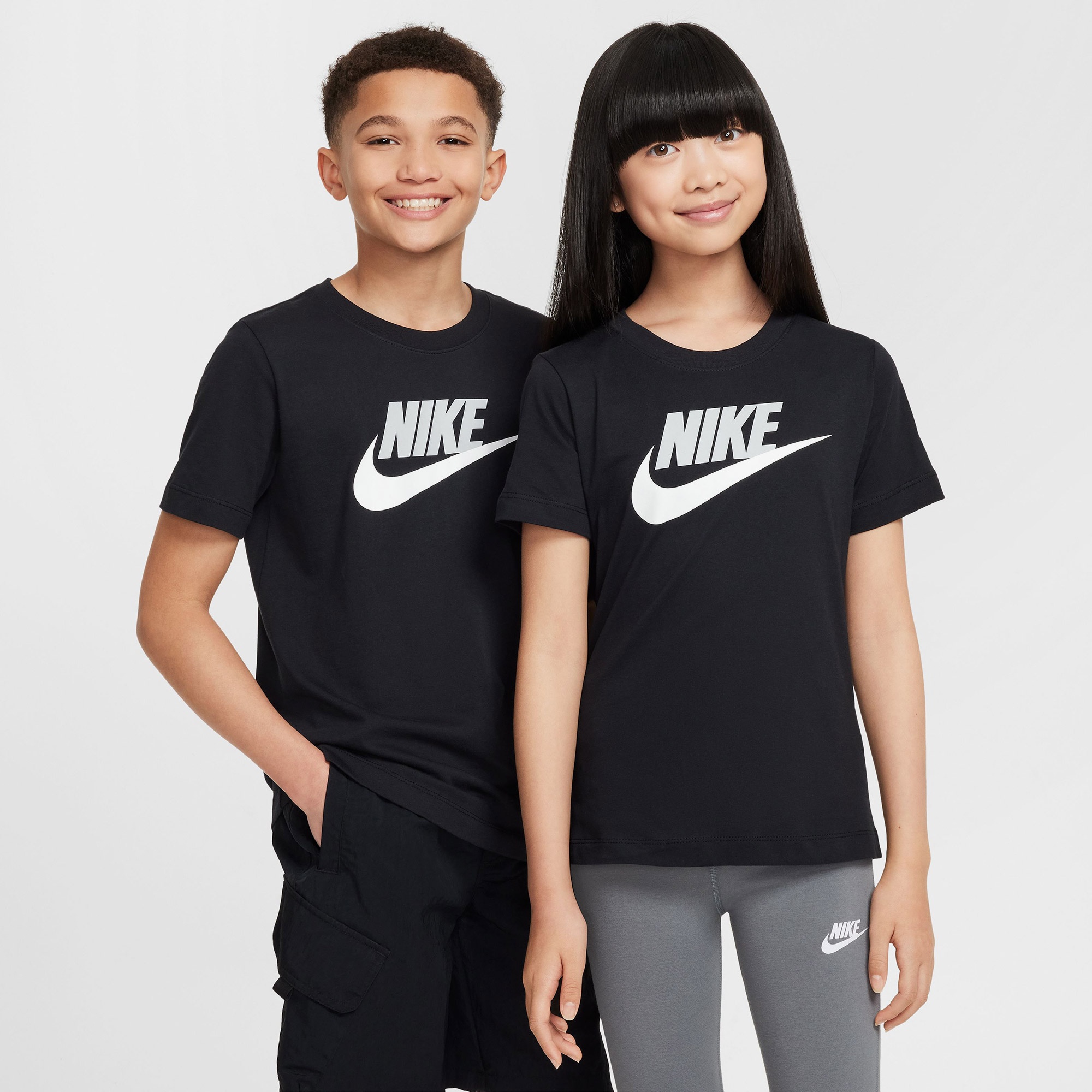 Nike Sportswear Futura Çocuk Siyah T-Shirt