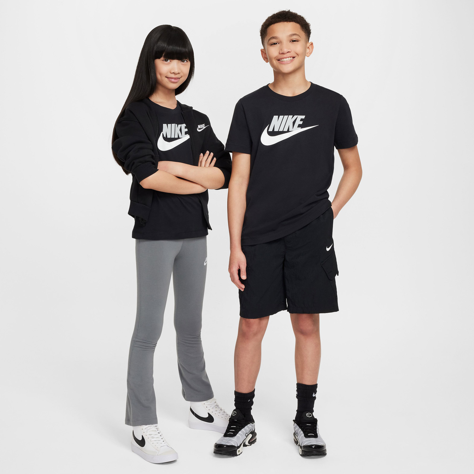  Nike Sportswear Futura Çocuk Siyah T-Shirt