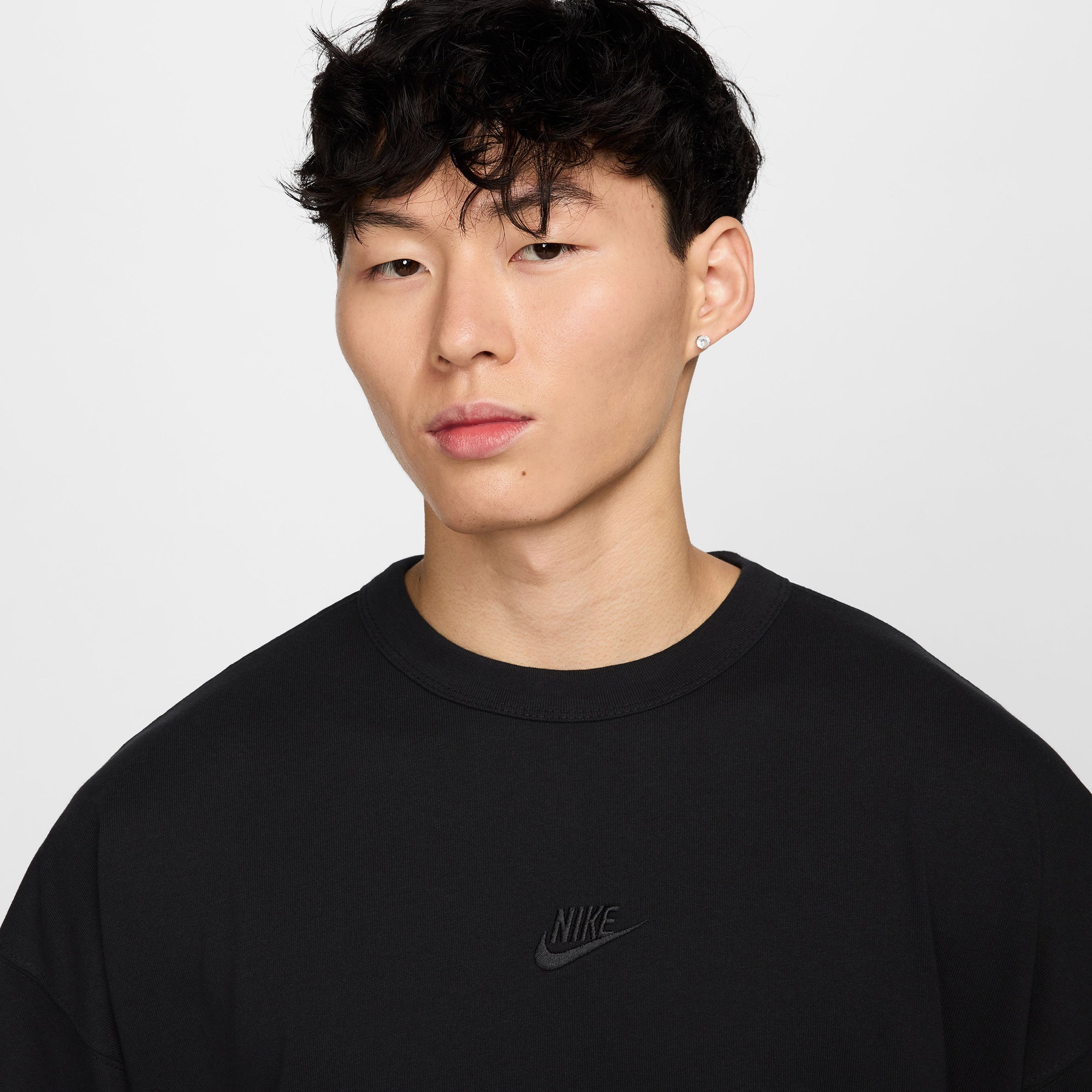 Nike Sportswear Premium Essentials Erkek Siyah T-Shirt