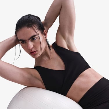  Nike One Capsule Kadın Siyah Bra