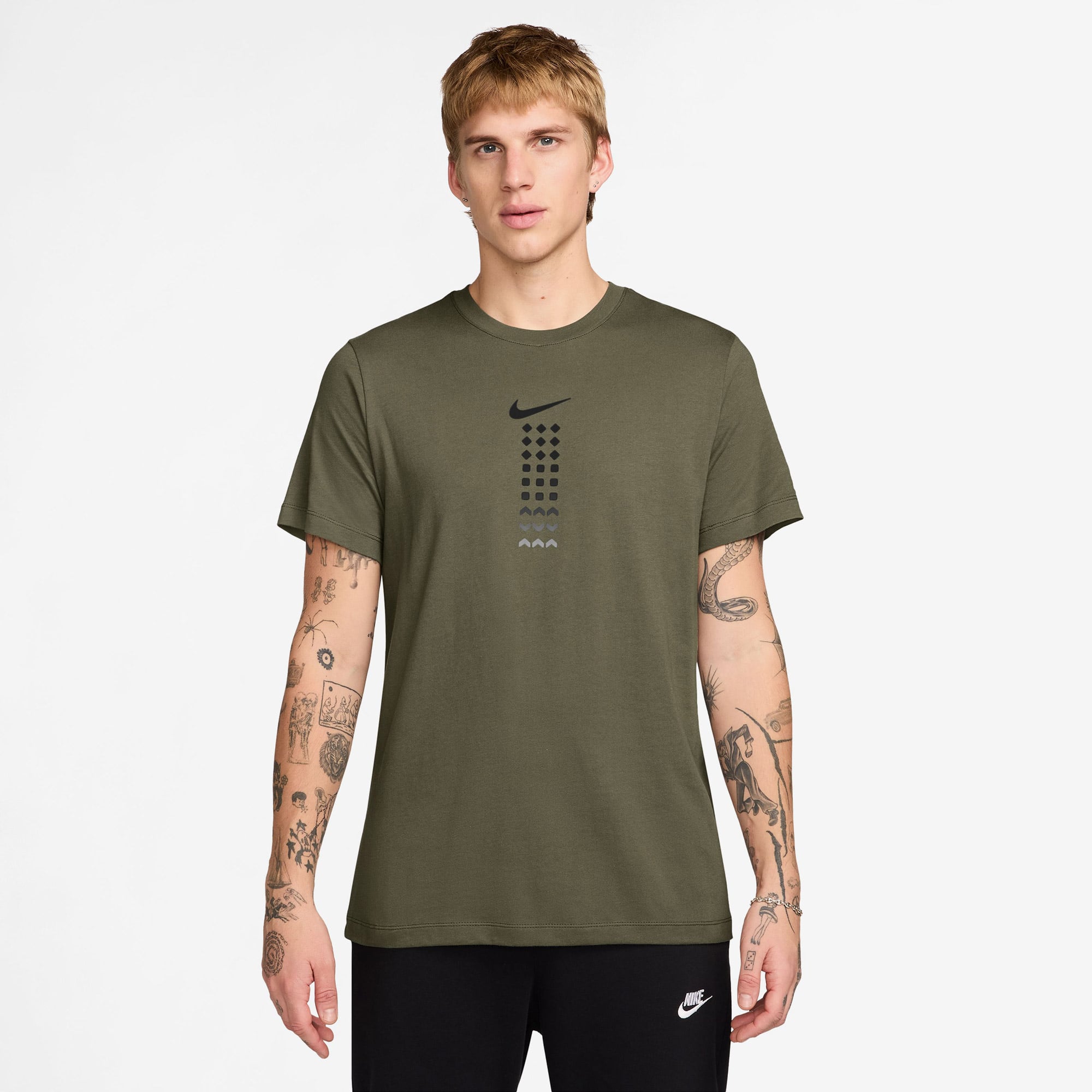  Nike Sportswear Ava Rover Erkek Yeşil T-Shirt