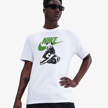 Nike Sportswear Erkek Beyaz T-Shirt