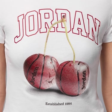  Jordan Brooklyn Kadın Beyaz T-Shirt