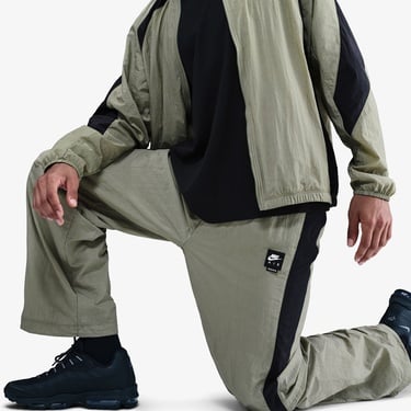  Nike Air Woven Erkek Yeşil Eşofman Altı