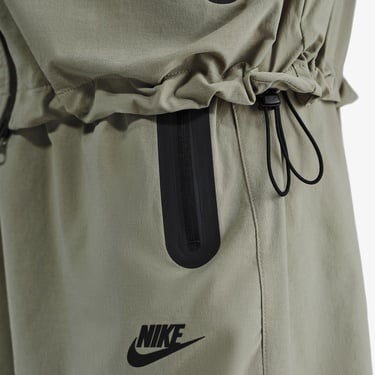  Nike Tech Woven Erkek Yeşil Ceket