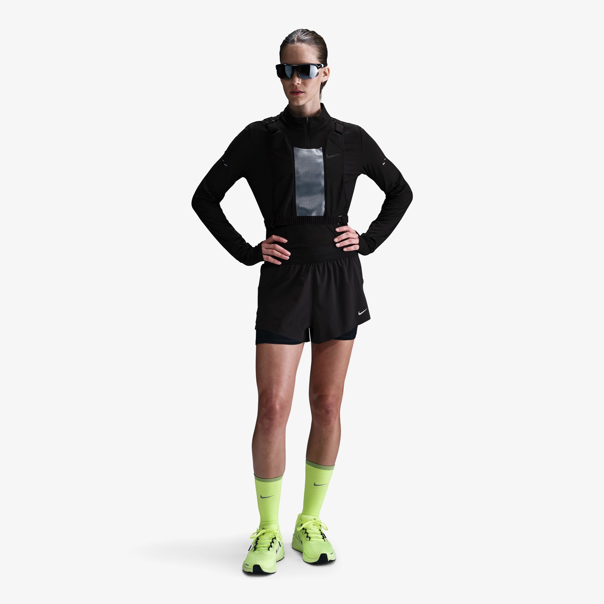 Nike Swift Dri-Fit Kadın Siyah Şort