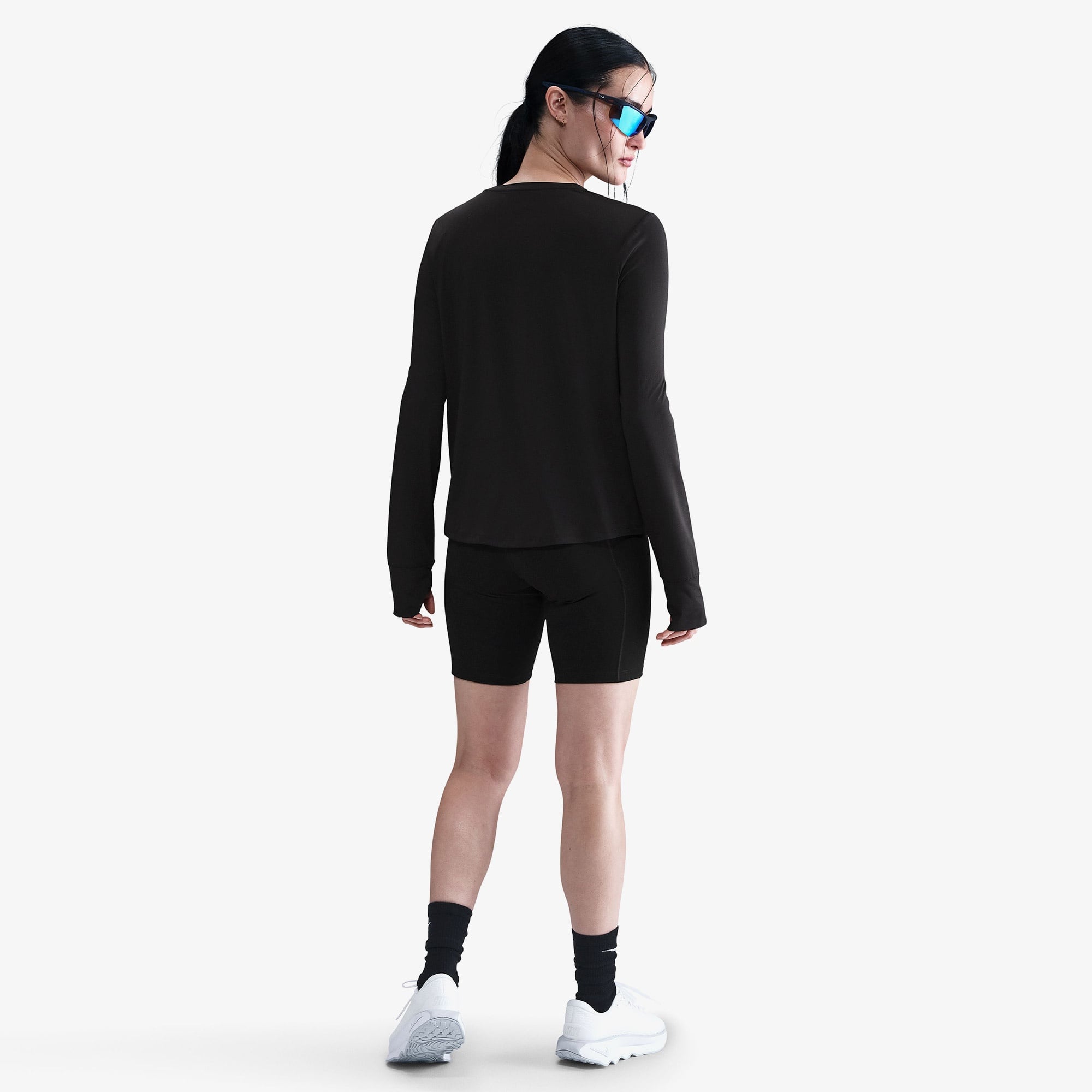 Nike One Classic Dri-Fit Kadın Siyah T-Shirt