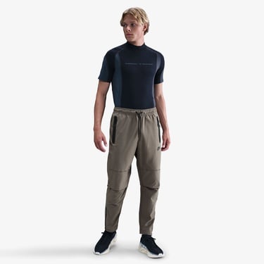  Nike Tech Woven Erkek Kahverengi Eşofman Altı