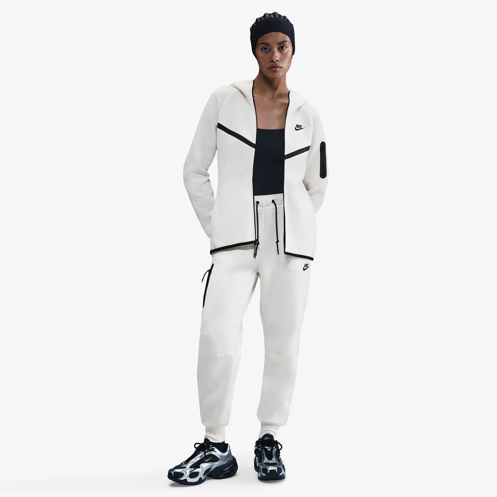 Nike Sportswear Tech Fleece Windrunner Kadın Beyaz Eşofman Üstü