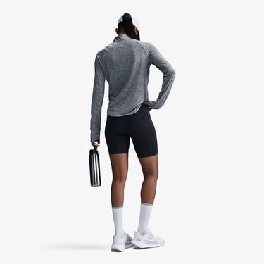  Nike Swift Dri-Fit Kadın Gri T-Shirt