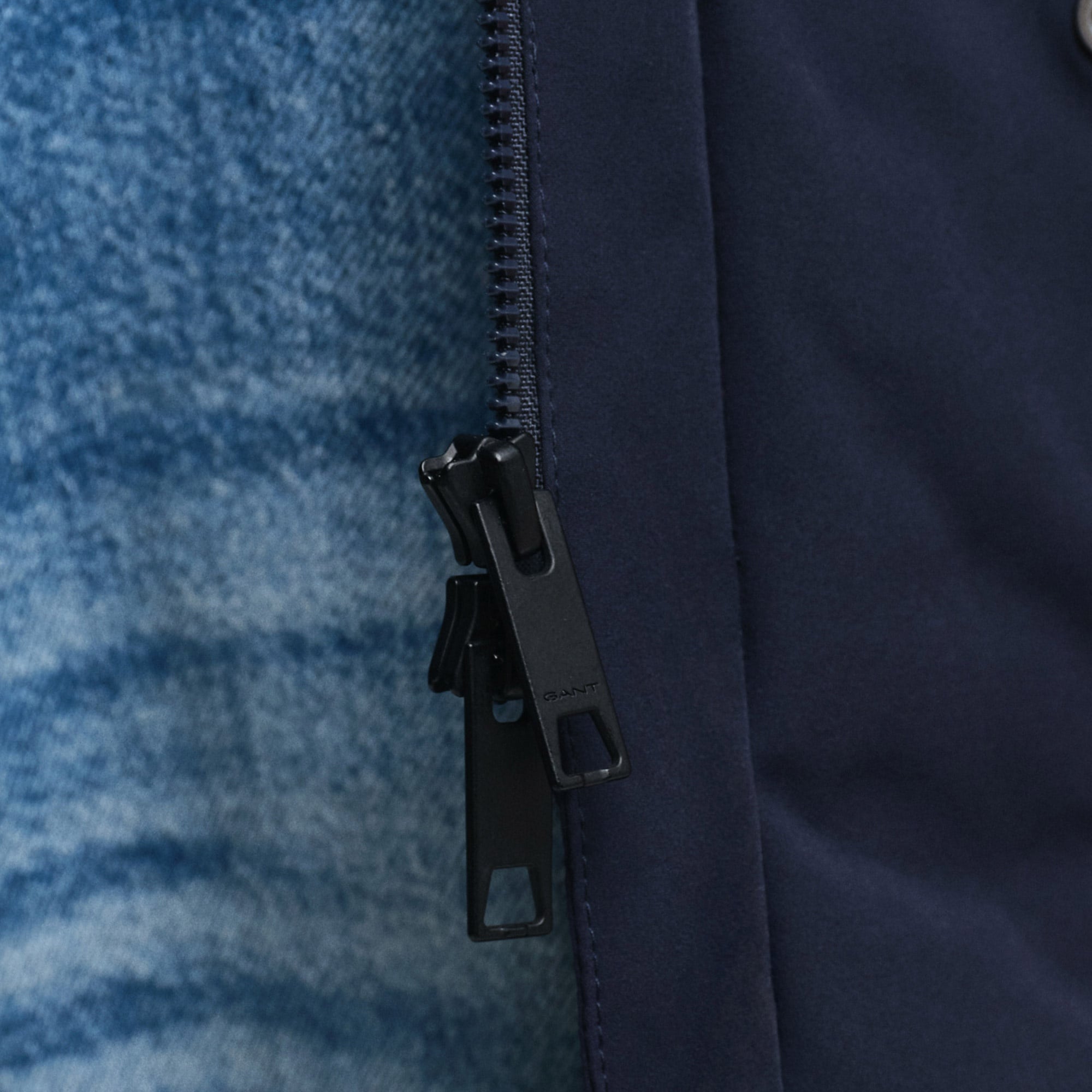 GANT Erkek Lacivert Kapüşonlu Mont