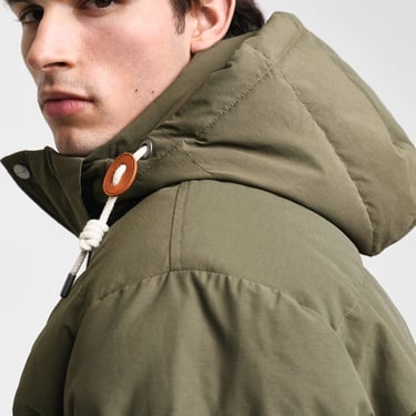  Gant Erkek Yeşil Kapüşonlu Kaz Tüyü Mont