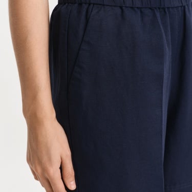  GANT Kadın Lacivert Relaxed Fit Keten Şort