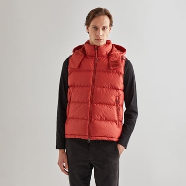  GANT Erkek Kırmızı Kapüşonlu Yelek