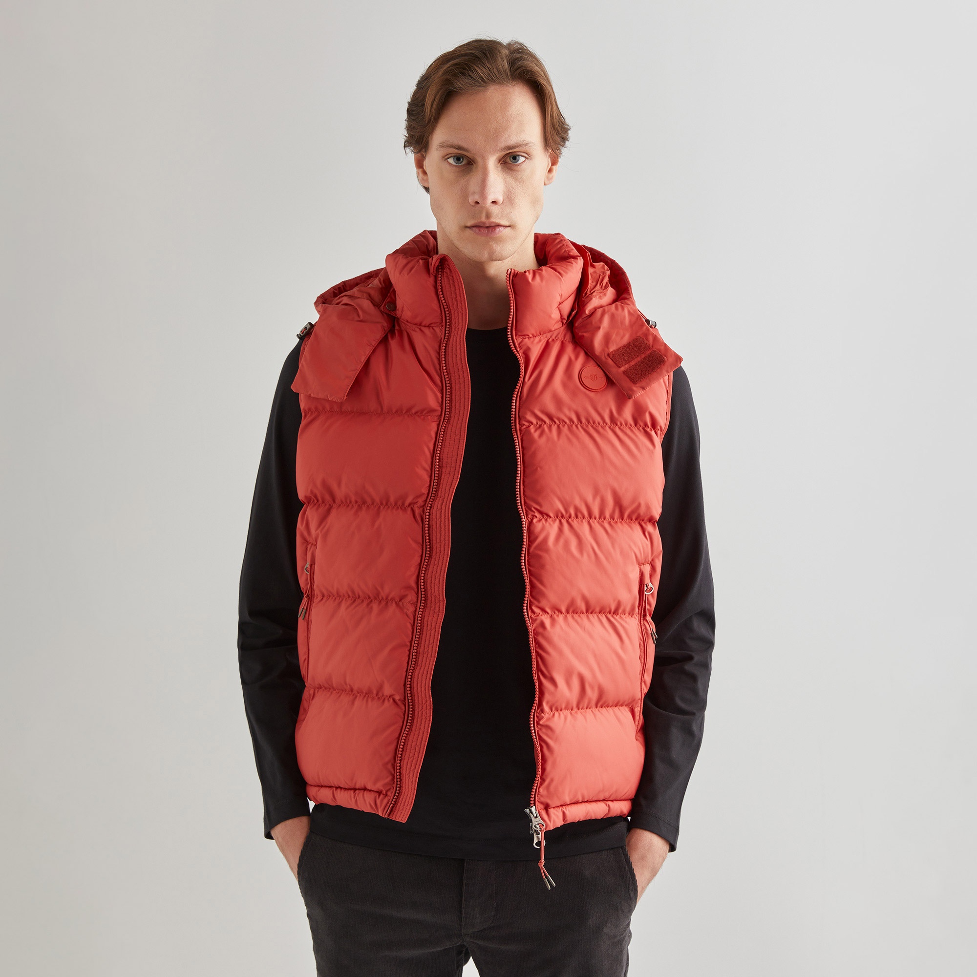 GANT Erkek Kırmızı Kapüşonlu Yelek