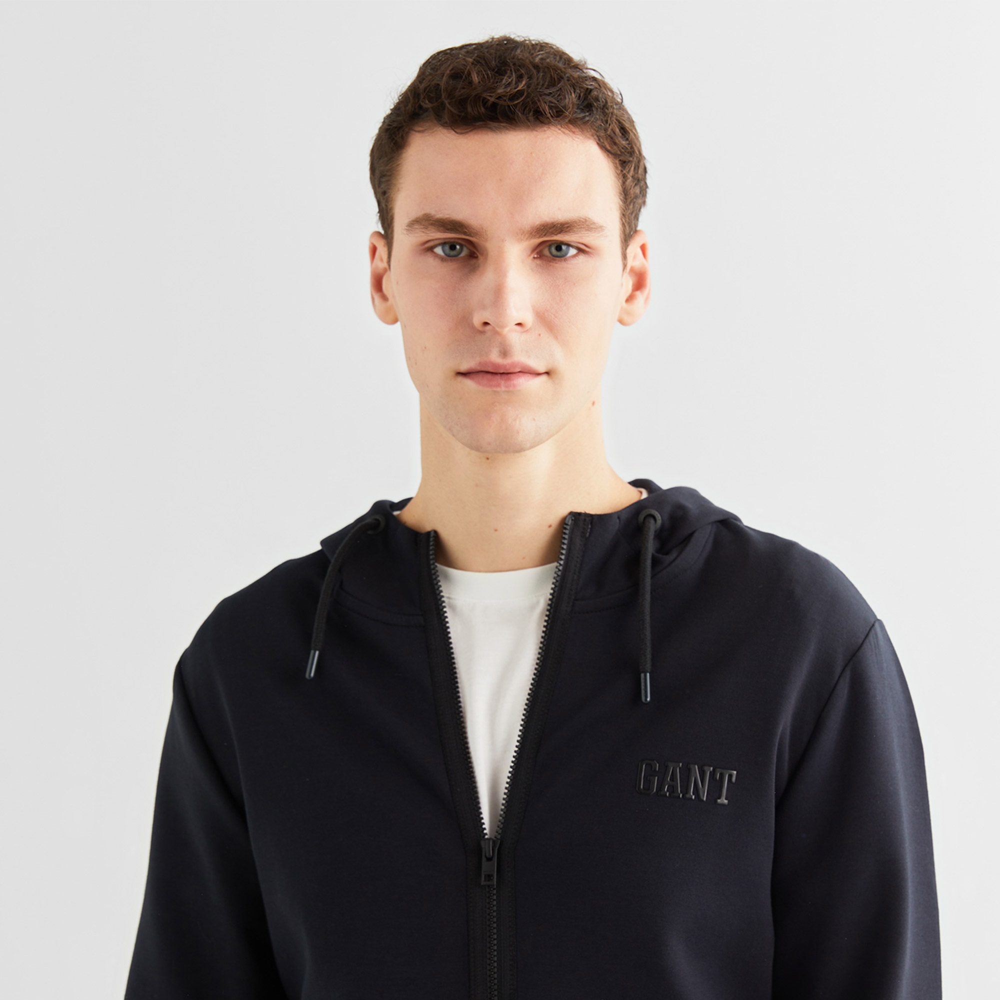 GANT Erkek Siyah Relaxed Fit Kapüşonlu Logolu Sweatshirt