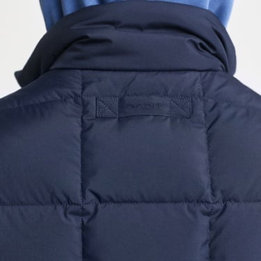  GANT Erkek Lacivert Regular Fit Dik Yaka Kapitone Yelek