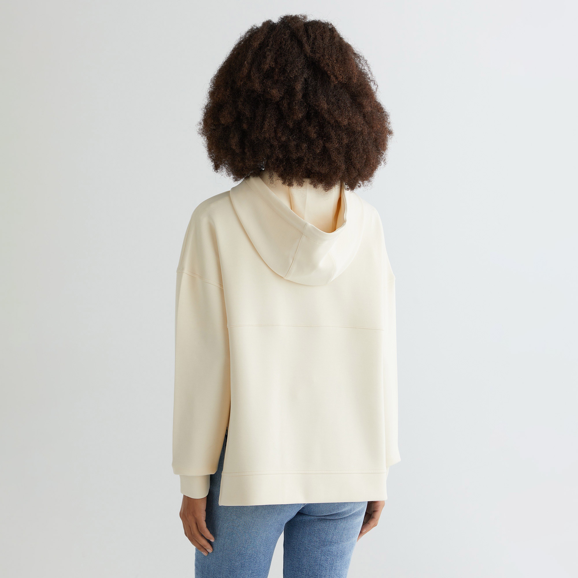 GANT Kadın Krem Oversize Fit Kapüşonlu Logolu Sweatshirt