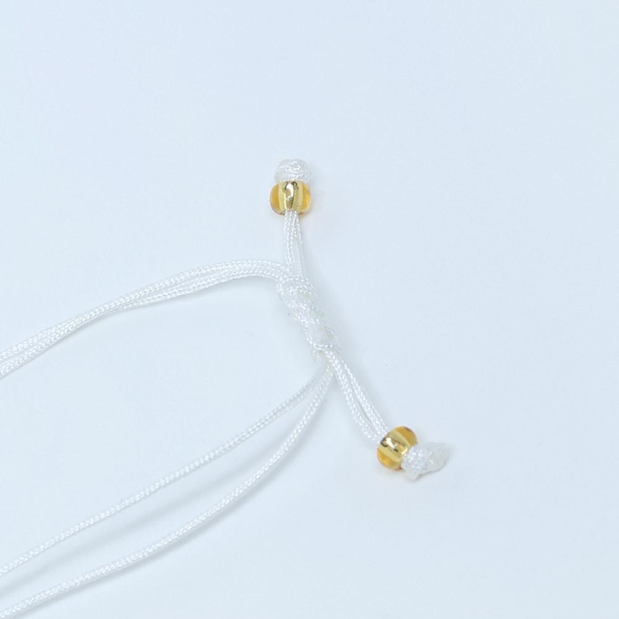 Gri Beyaz Renk Kadın Bileklik