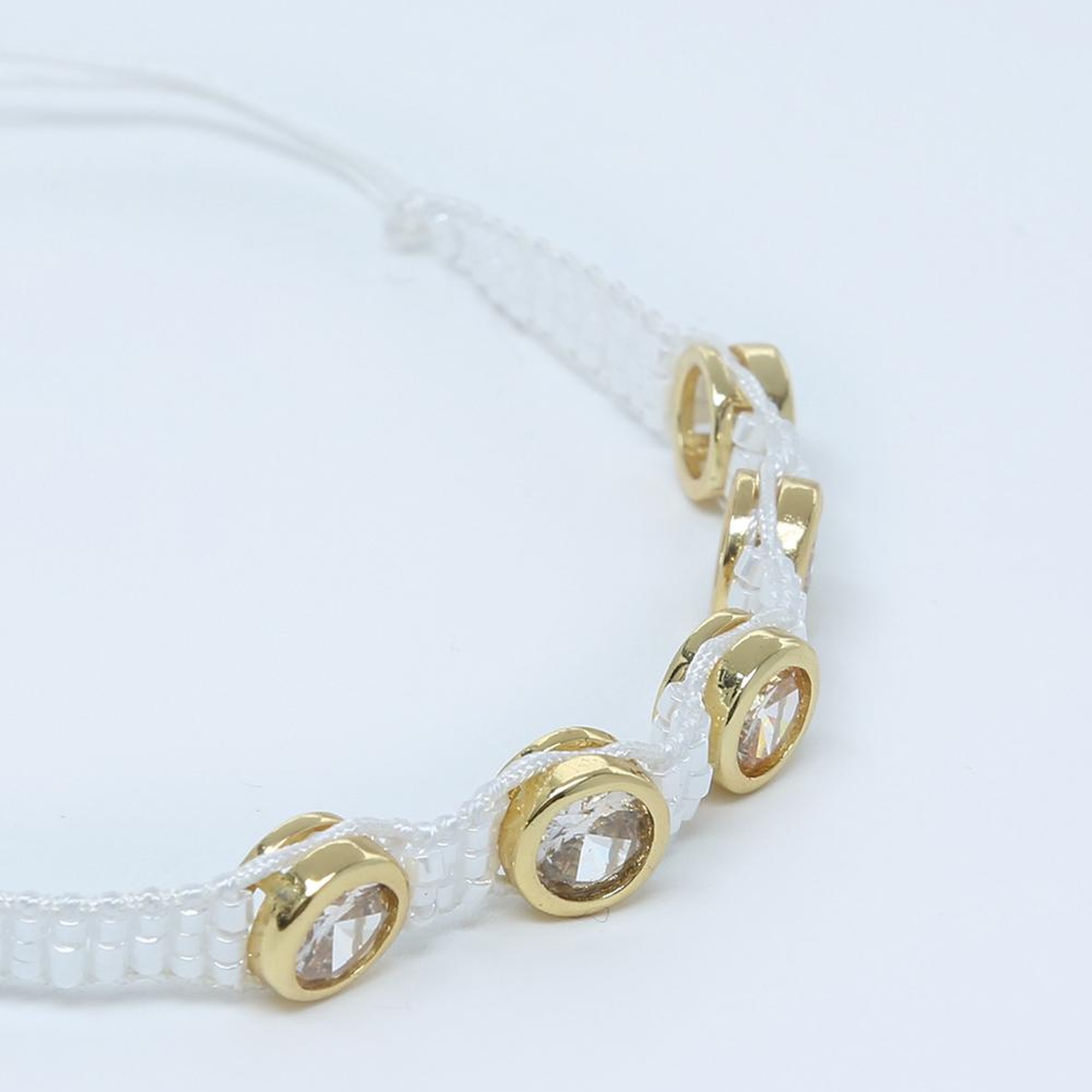 Gri Beyaz Renk Kadın Bileklik