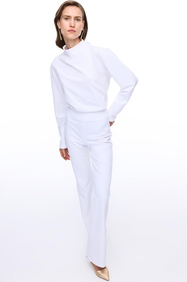  Animas Slim Fit Kısa Boy Düşük Kollu Yarım Dik Yaka Beyaz Bluz