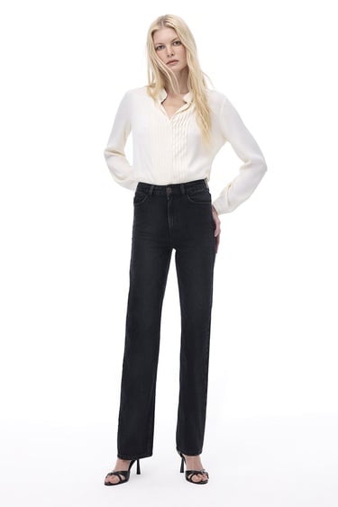  Akelas Regular Fit Standart Boy Takma Kol Hakim Yaka Bej Renk Kadın Bluz