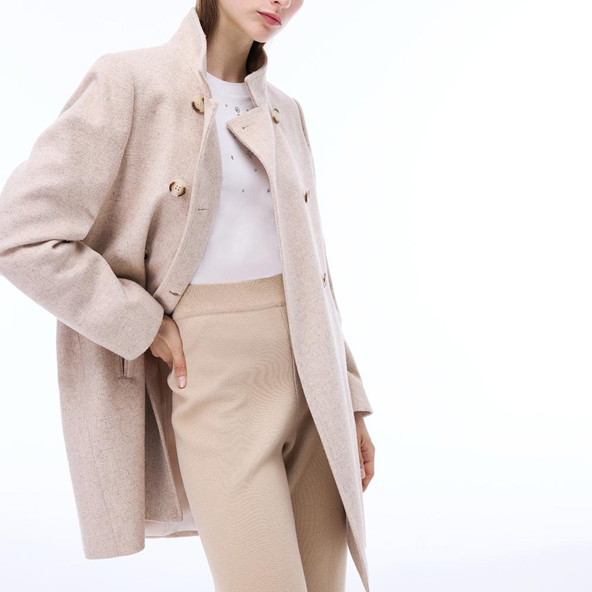 Arlines Diz Üstü Takma Kol Hakim Yaka Bej Renk Kadın Kaban